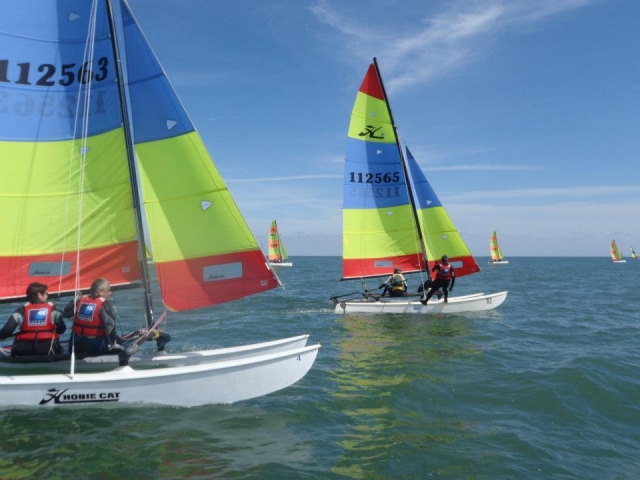  Escuela náutica en el 44 